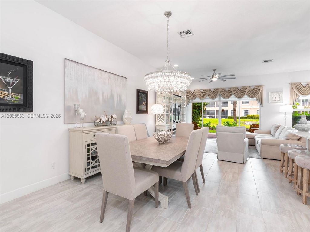 Image 6 of property listing at 22936 Clear Echo Dr 35, Boca Raton, FL 33433