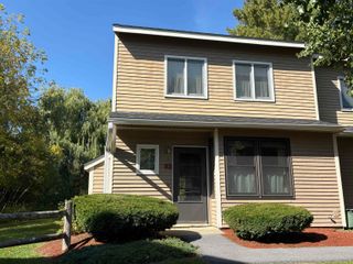 L4 Stonehedge Drive, South Burlington, VT 05403