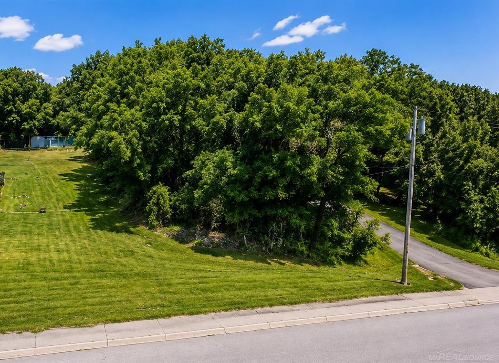 00 Hickey Road, New Baltimore, MI 48051