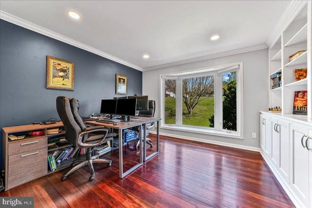 407 VALLEY DR, Lincoln University, PA 19352