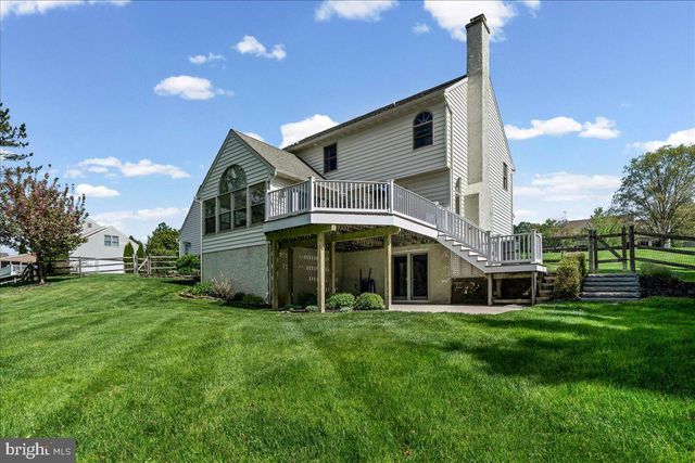 407 VALLEY DR, Lincoln University, PA 19352