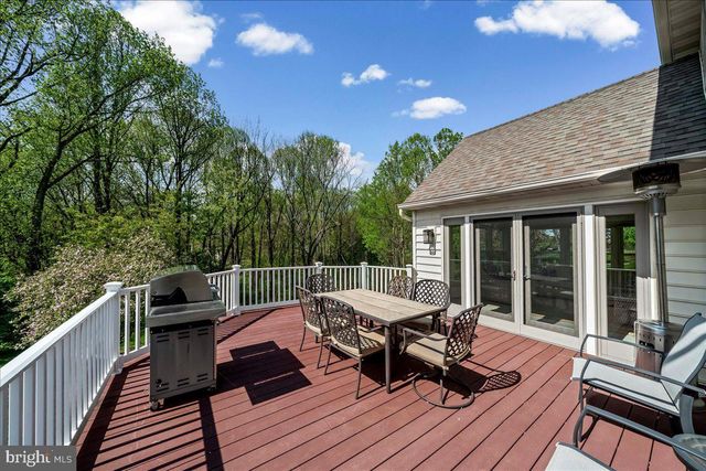 407 VALLEY DR, Lincoln University, PA 19352