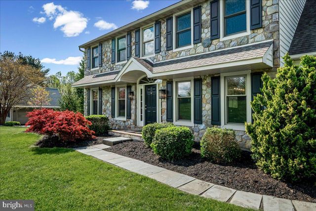 407 VALLEY DR, Lincoln University, PA 19352
