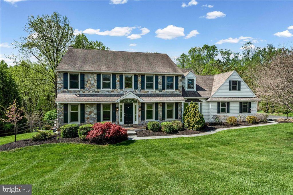 407 VALLEY DR, Lincoln University, PA 19352