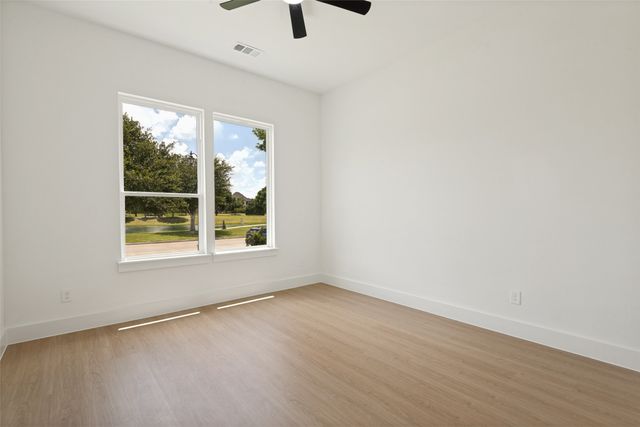 1104 Devonshire Drive N, Forney, TX 75126