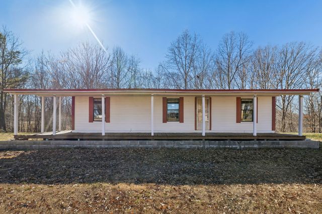 1053 Pack Rd, White Bluff, TN 37187