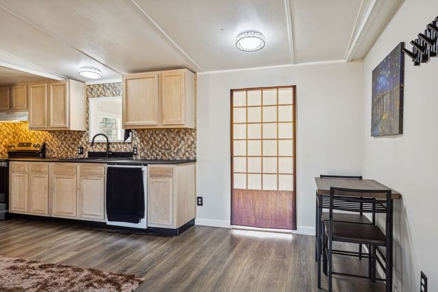 1053 Pack Rd, White Bluff, TN 37187