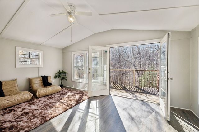 1053 Pack Rd, White Bluff, TN 37187