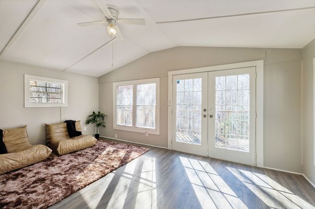 1053 Pack Rd, White Bluff, TN 37187