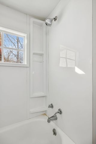 1053 Pack Rd, White Bluff, TN 37187