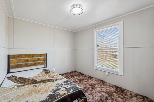 1053 Pack Rd, White Bluff, TN 37187