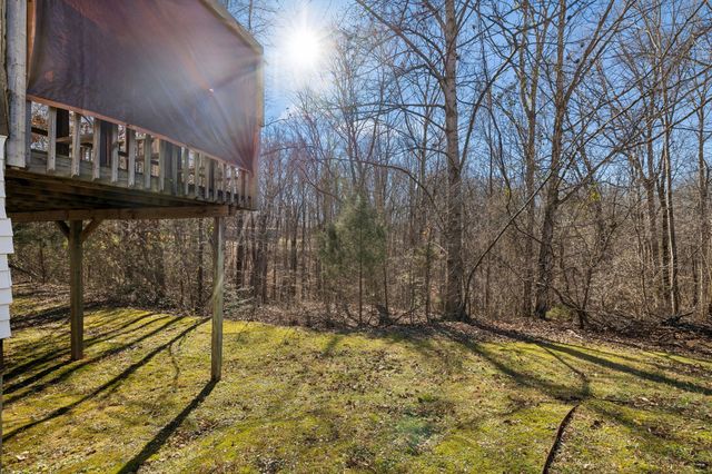 1053 Pack Rd, White Bluff, TN 37187