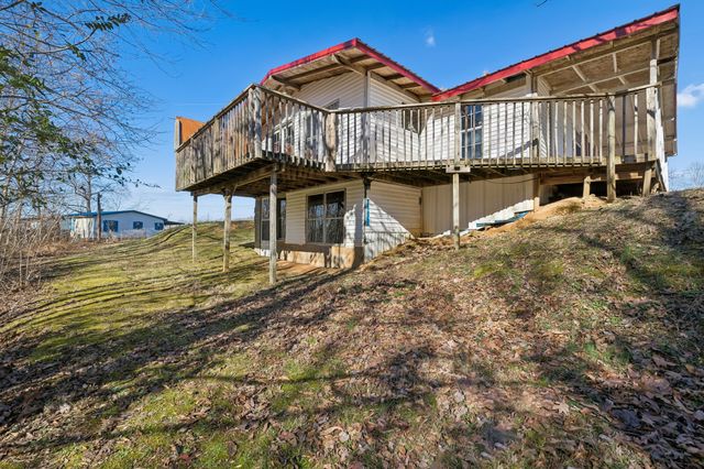 1053 Pack Rd, White Bluff, TN 37187