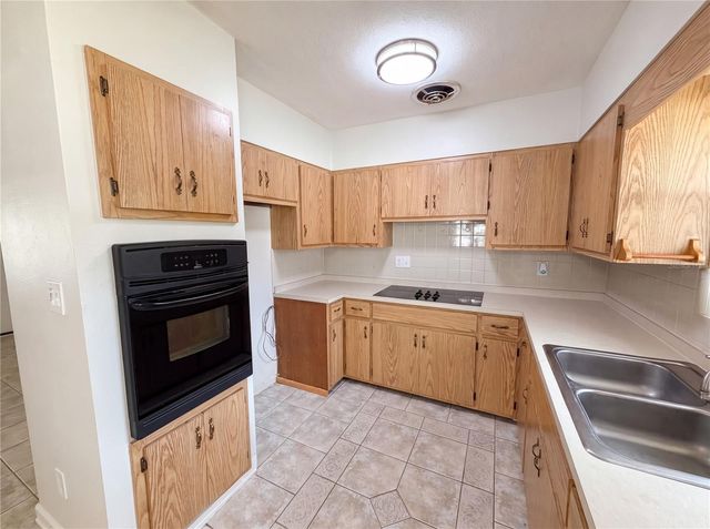 2890 53RD STREET N, St Petersburg, FL 33710