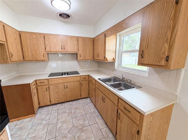 2890 53RD STREET N, St Petersburg, FL 33710