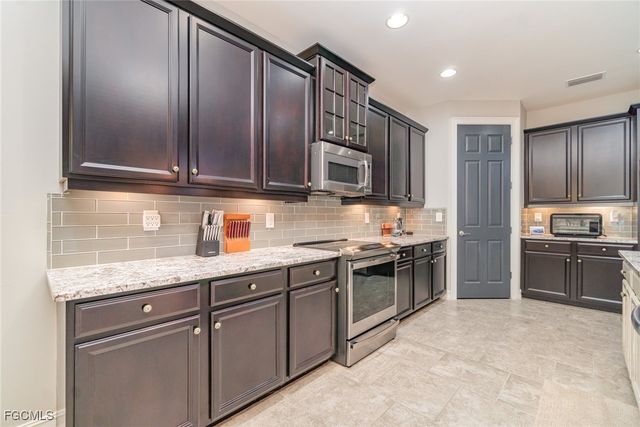 3040 Scarlet Oak PL, North Fort Myers, FL 33903