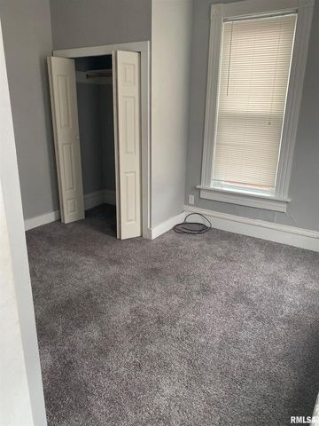 1335 W 13TH Street, Davenport, IA 52804