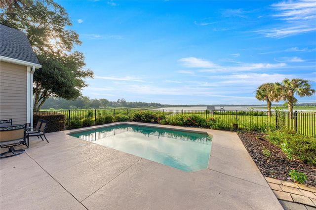 9820 SE 110TH STREET ROAD, Belleview, FL 34420