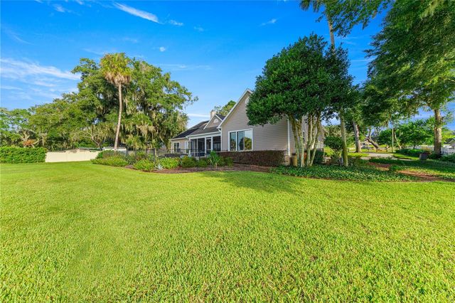 9820 SE 110TH STREET ROAD, Belleview, FL 34420