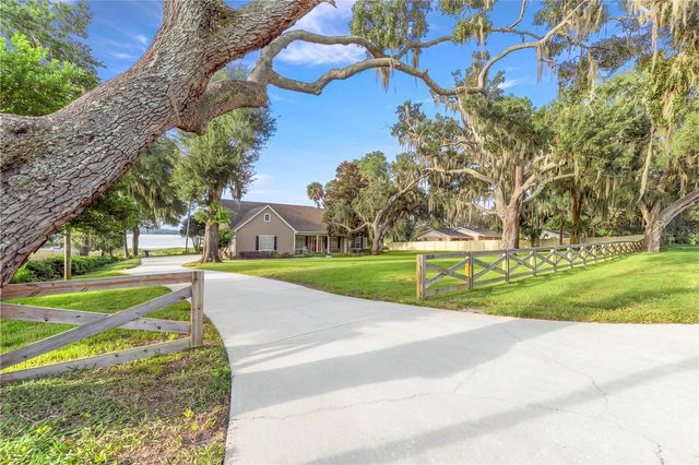9820 SE 110TH STREET ROAD, Belleview, FL 34420
