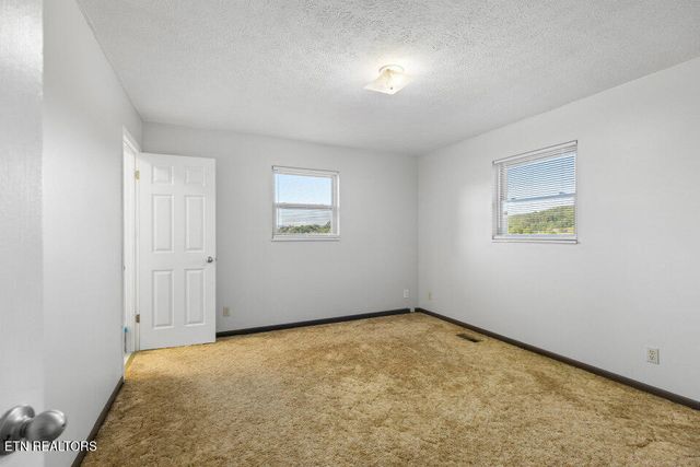 1365 Mine Rd, New Market, TN 37820