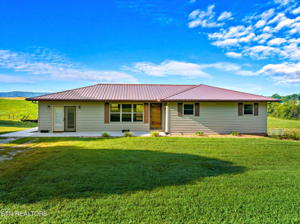 1365 Mine Rd, New Market, TN 37820