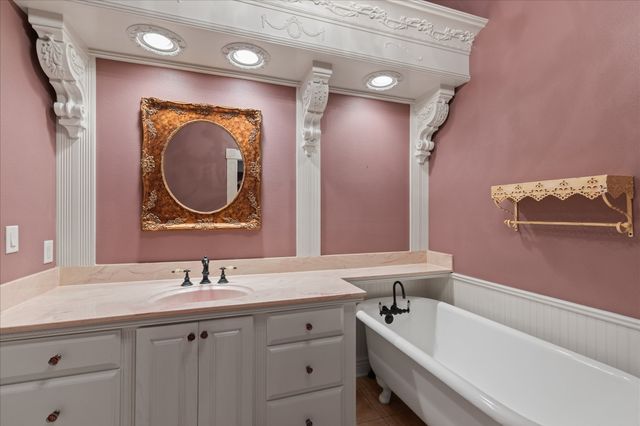 374 CR 104, Carthage, TX 75633