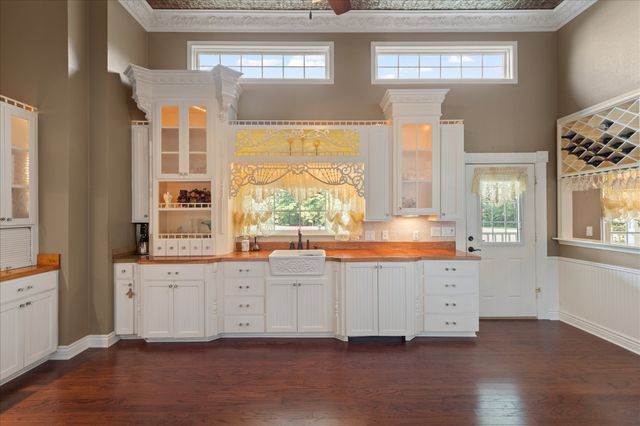 374 CR 104, Carthage, TX 75633