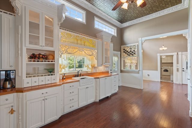 374 CR 104, Carthage, TX 75633