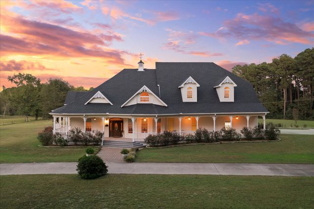 374 CR 104, Carthage, TX 75633