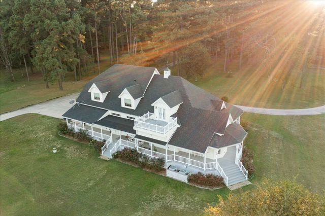 374 CR 104, Carthage, TX 75633