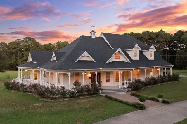 374 CR 104, Carthage, TX 75633