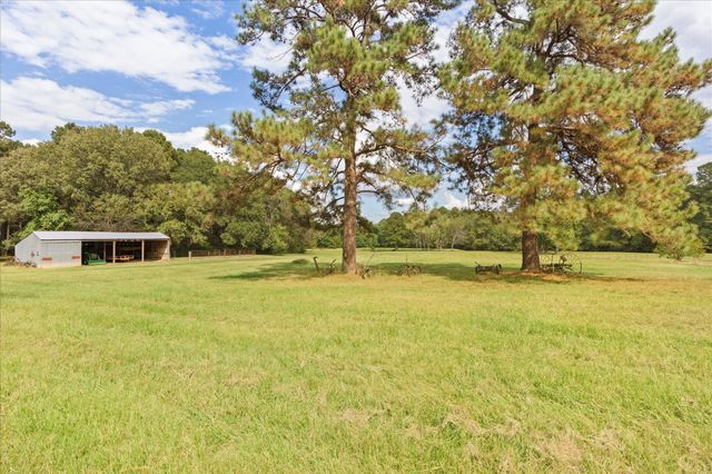 374 CR 104, Carthage, TX 75633