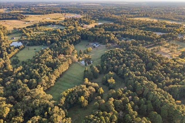 374 CR 104, Carthage, TX 75633