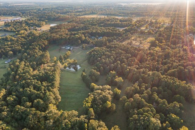 374 CR 104, Carthage, TX 75633