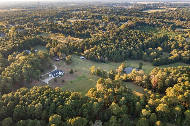 374 CR 104, Carthage, TX 75633