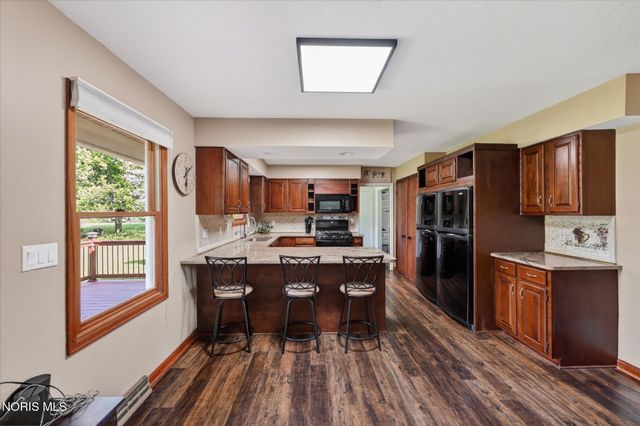28741 White Road, Perrysburg, OH 43551