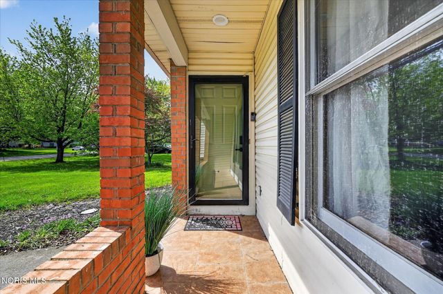 28741 White Road, Perrysburg, OH 43551