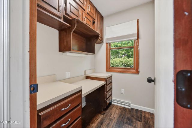28741 White Road, Perrysburg, OH 43551