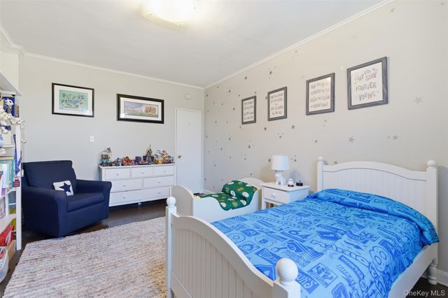 6960 108th Street 306, Forest Hills, NY 11375