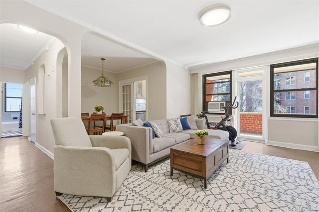 6960 108th Street 306, Forest Hills, NY 11375