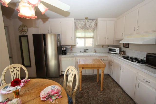 13173 Chesterwood, Sylmar, CA 91342