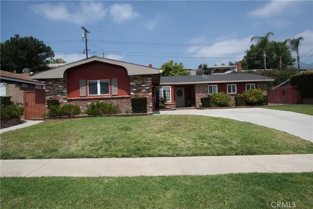 13173 Chesterwood, Sylmar, CA 91342