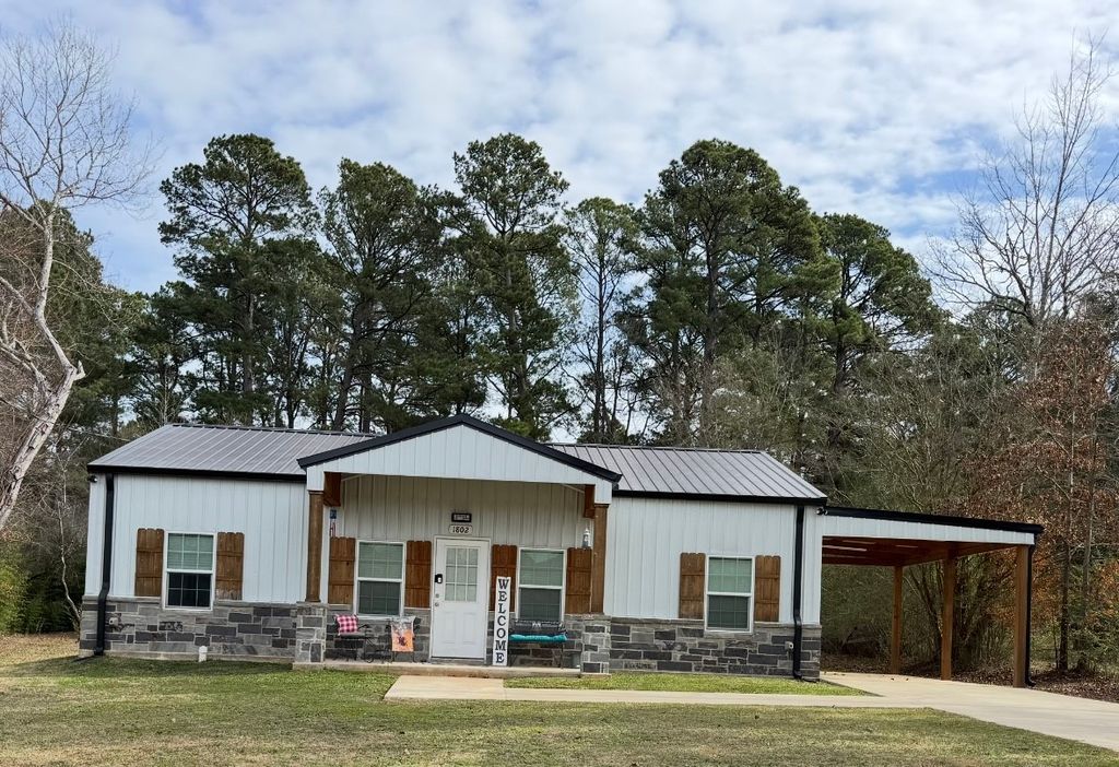 1802 Myrtlewood Drive, Marshall, TX 75672