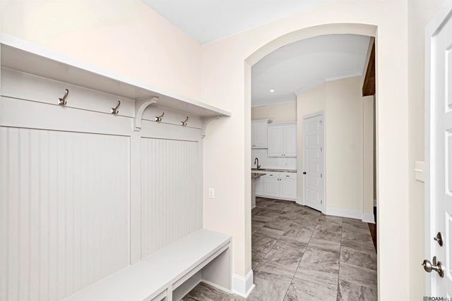 6529 Silver Oak, Baton Rouge, LA 70817