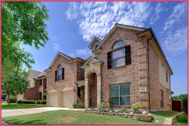 4945 Grinstein Drive, Fort Worth, TX 76244