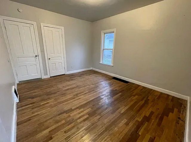 1013 Maple Avenue, Jackson, MI 49203