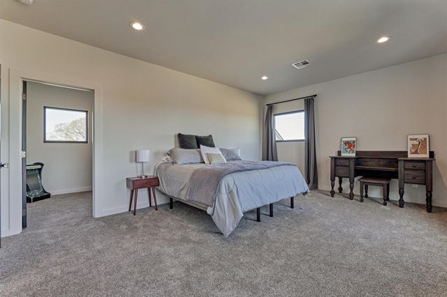 22199 Interstate Highway 45 Feeder N, Buffalo, TX 75831
