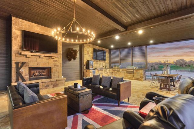 22199 Interstate Highway 45 Feeder N, Buffalo, TX 75831