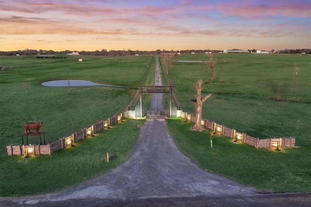 22199 Interstate Highway 45 Feeder N, Buffalo, TX 75831
